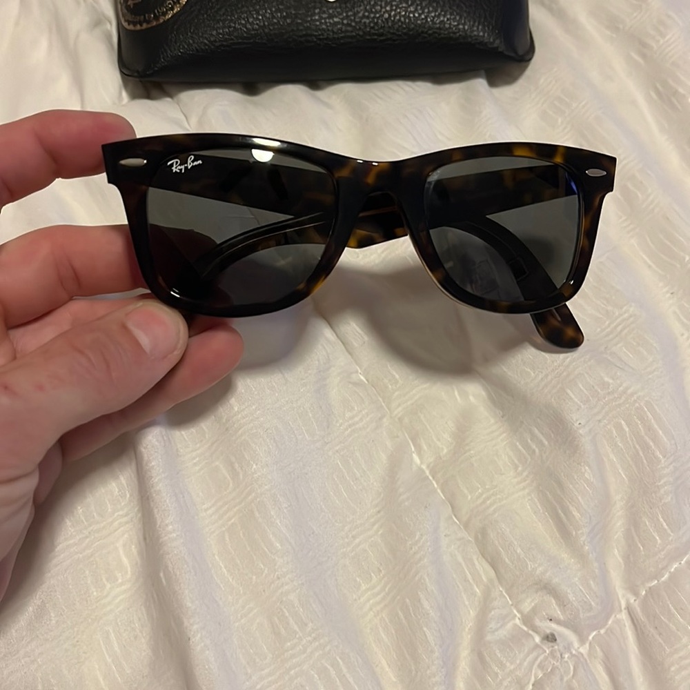 Tortoise Shell Ray Ban Wayfarer - image 1